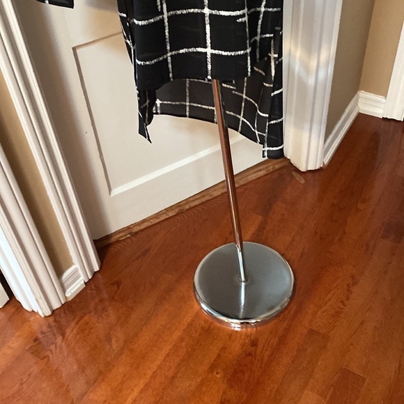 NWT. Sympli top - Picture 3 of 10